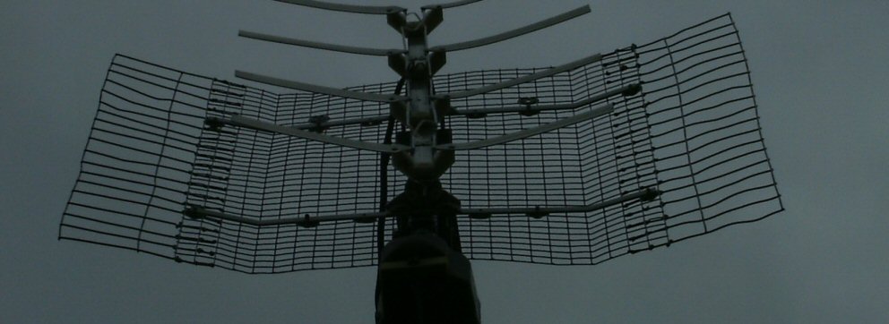 Angle reflector wire mesh